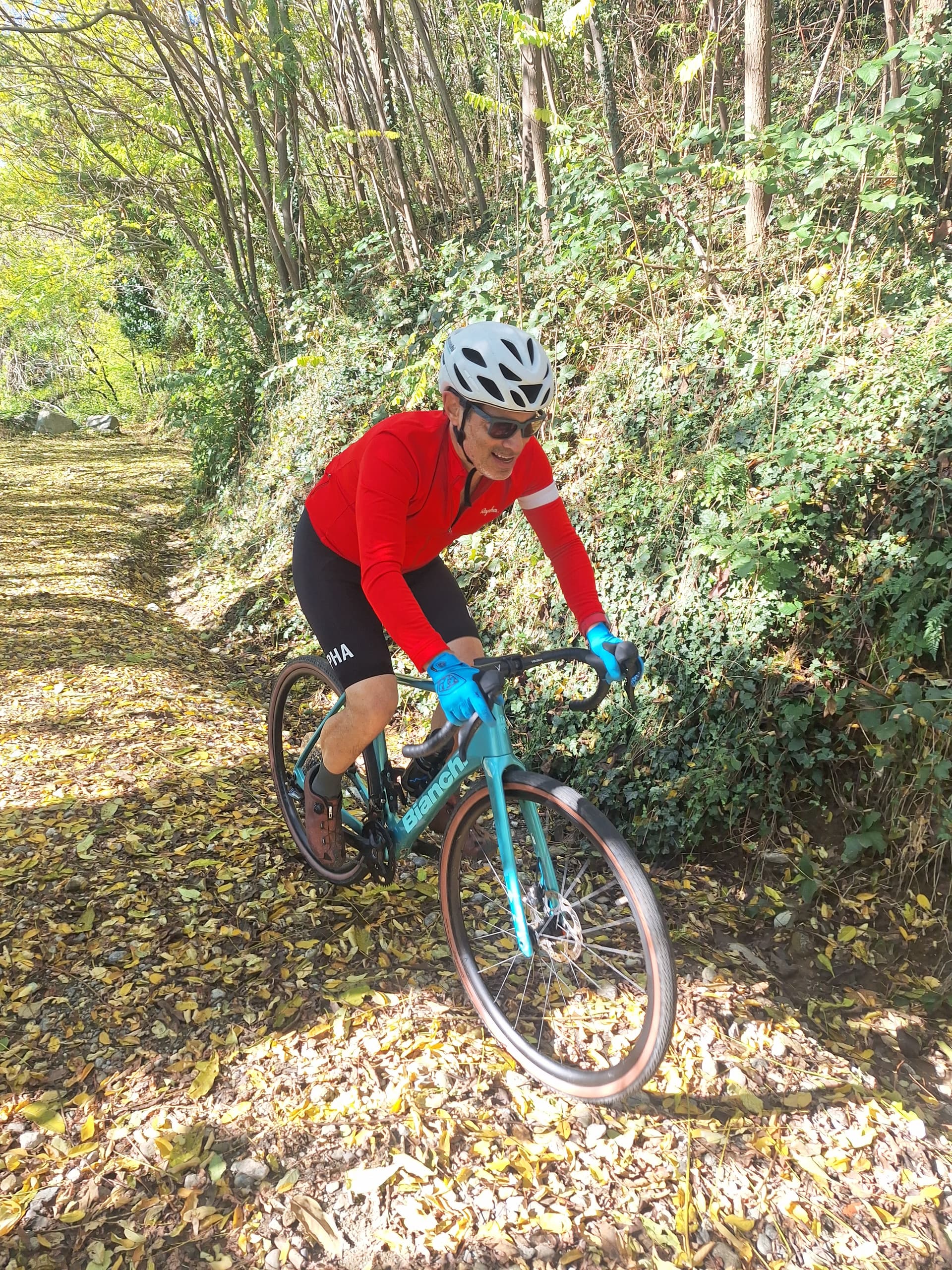 Gravel bike on Lake Como trails