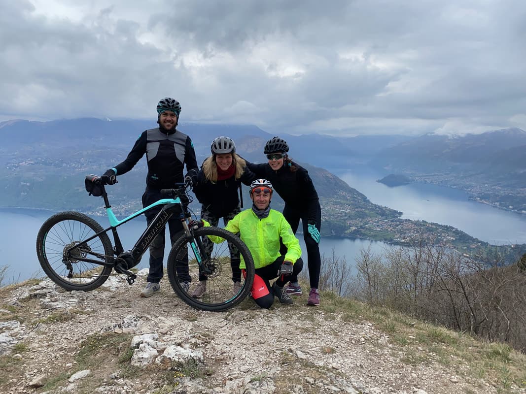 Cyclists with Lake Como View