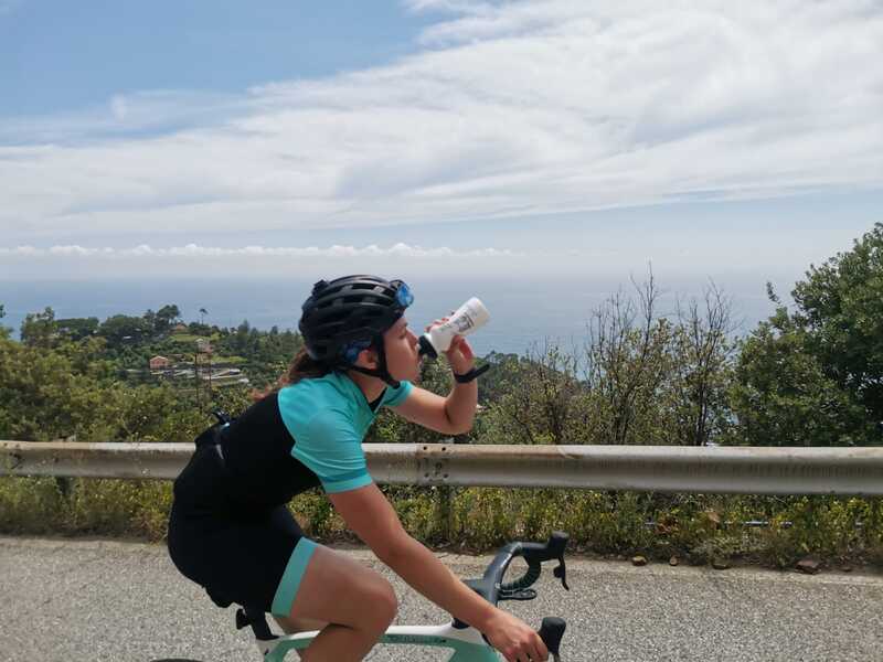 Tavarone Cyclists on the Coast - Bike It Bellagio Tavarone Cyclists on the Coast - Bike It Bellagio